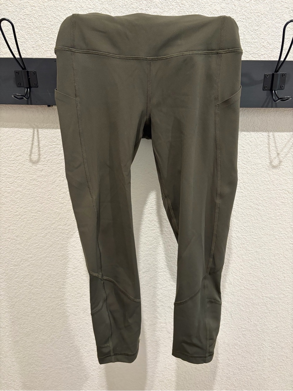 Lululemon Women's Olive Green High-Rise Cropped Pants